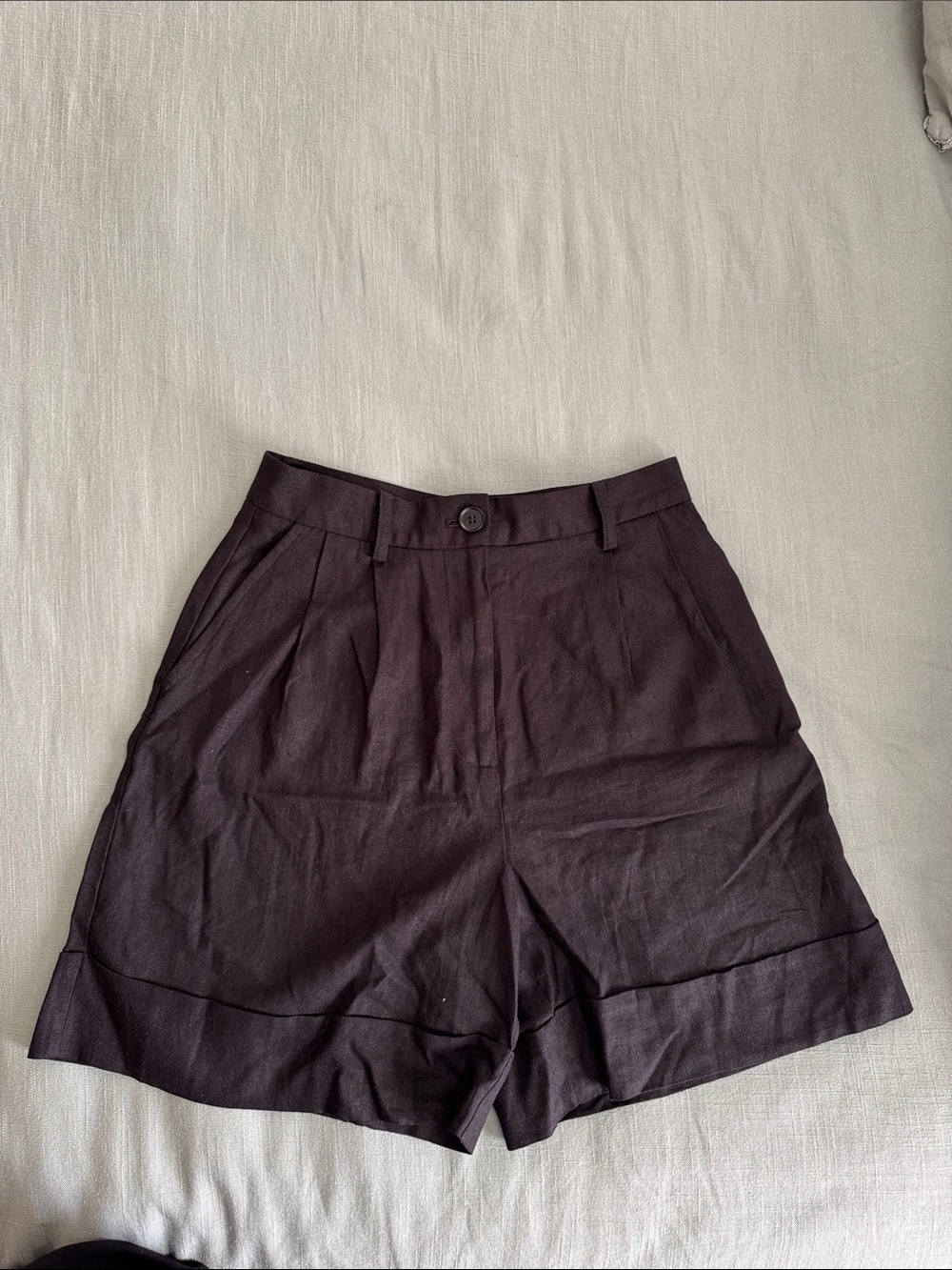 Zara Black High-Rise Tailored Pleated Shorts